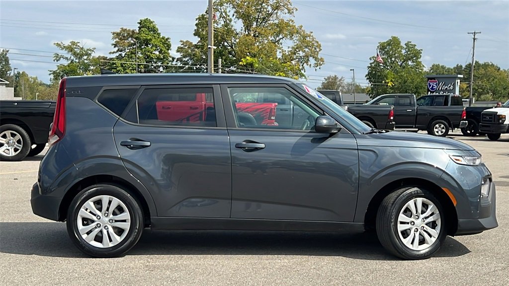 Used 2021 Kia Soul LX image 4