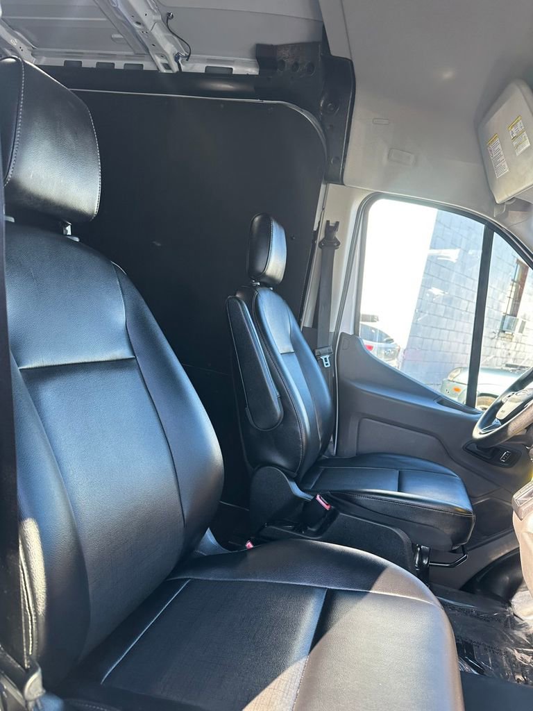 Used 2024 Ford Transit 250 148 Medium Roof Extended AWD w/ Load Area Protection Package image 30