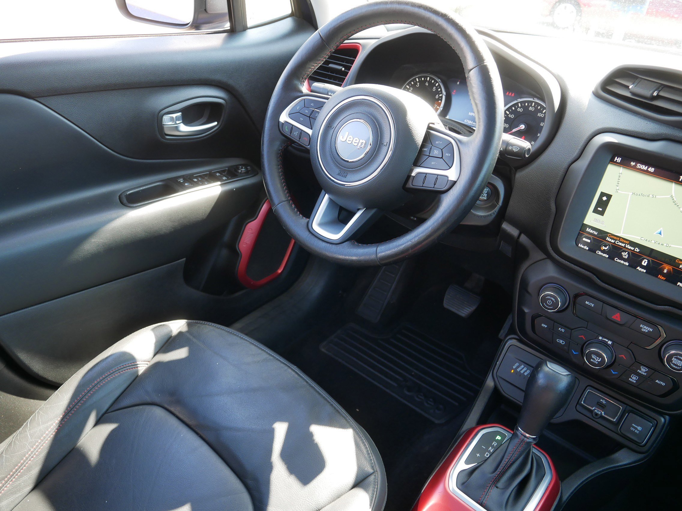 Used 2019 Jeep Renegade Trailhawk image 9