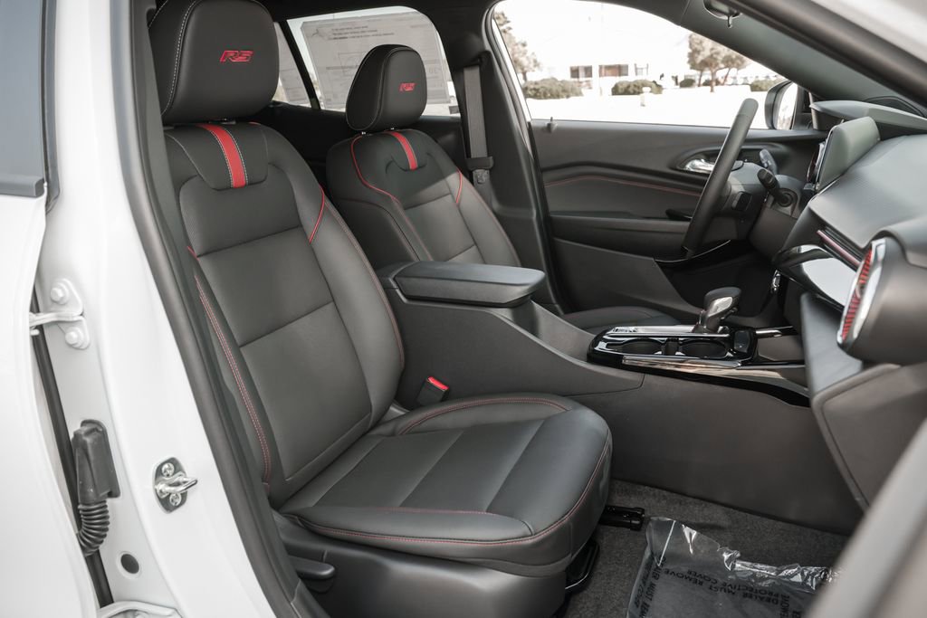 New 2026 Chevrolet Trax RS w/ Driver Confidence Package FWD image 35