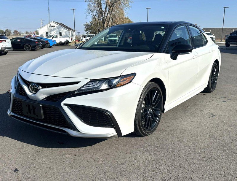 Used 2024 Toyota Camry XSE w/ Cold Weather Package image 4