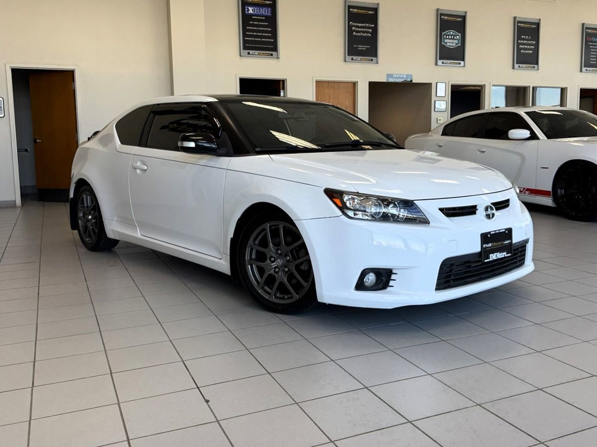Used 2013 Scion tC FWD image 10