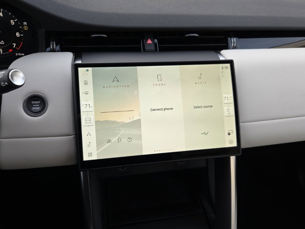 New 2025 Land Rover Discovery Sport S image 25