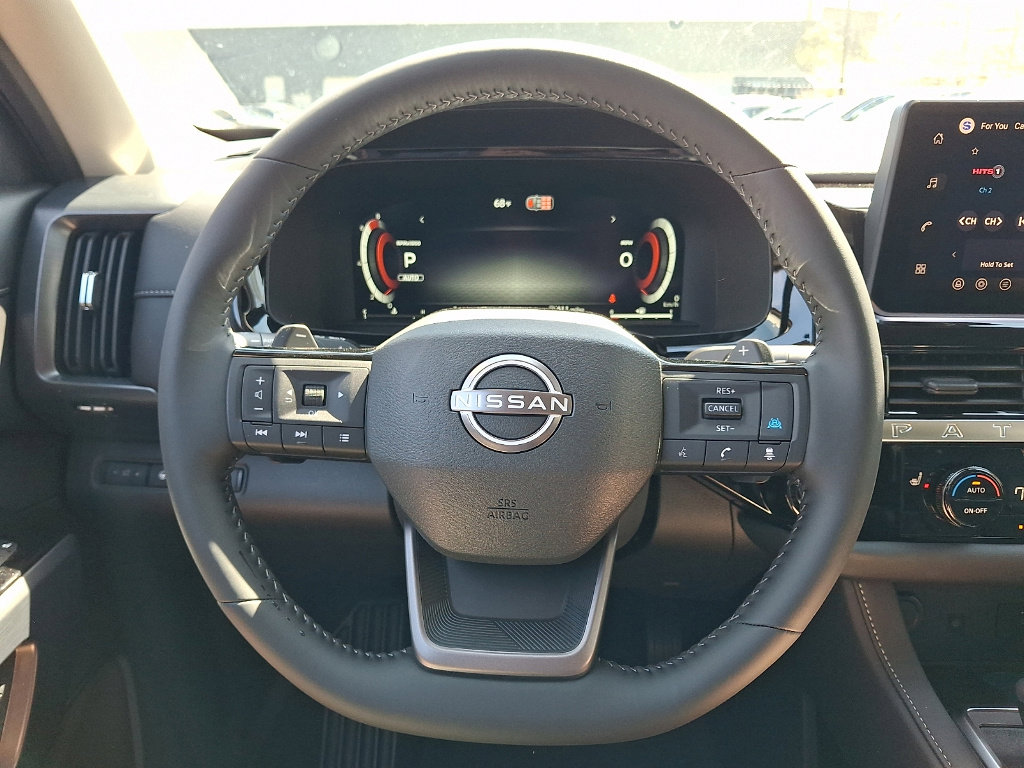 New 2026 Nissan Pathfinder SL AWD/4WD image 9