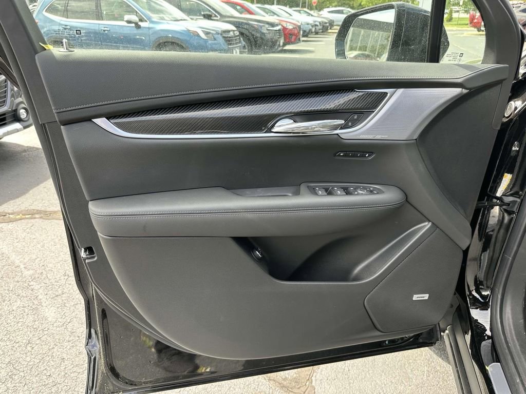 New 2025 Cadillac XT6 Sport w/ Technology Package AWD/4WD image 14