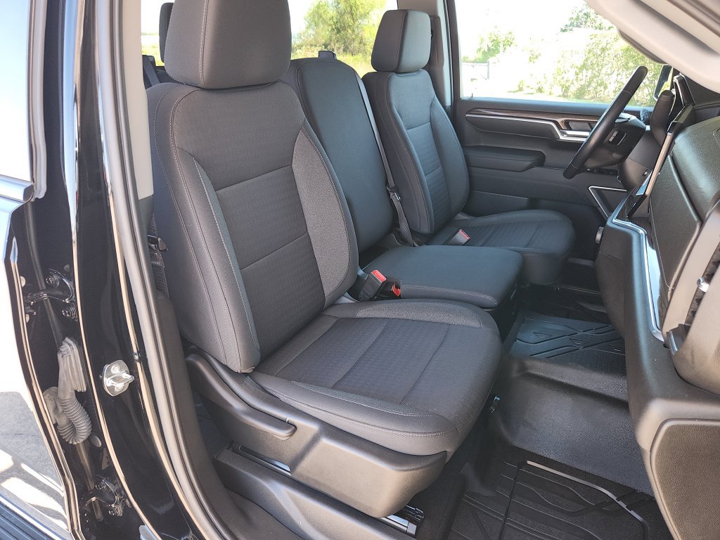 Used 2022 Chevrolet Silverado 1500 LT RWD image 16