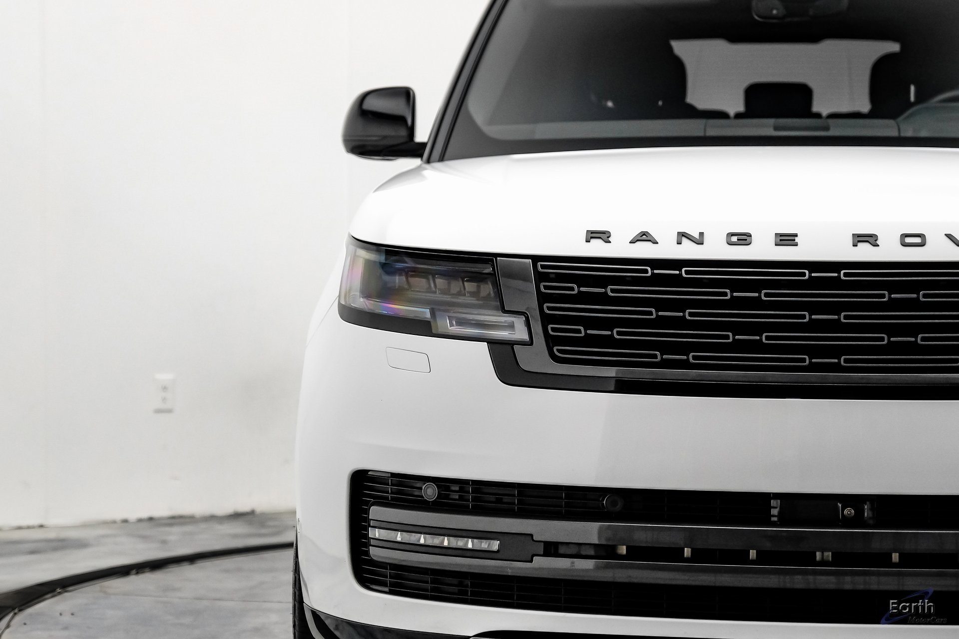 Used 2024 Land Rover Range Rover SE image 25