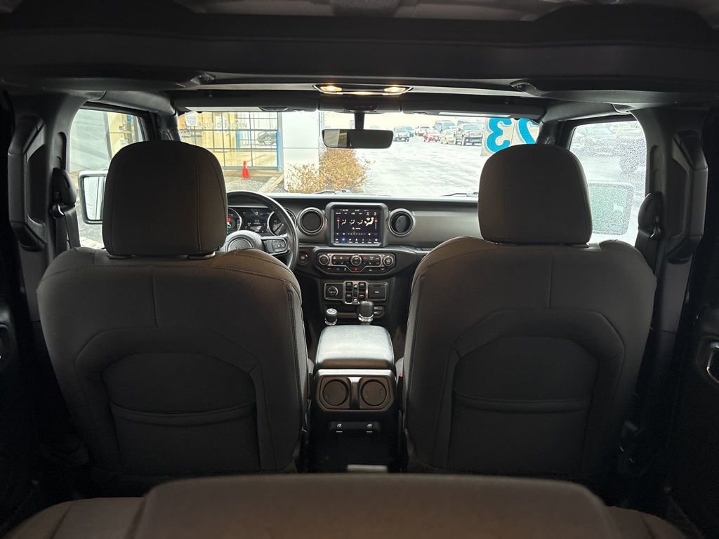 Used 2023 Jeep Wrangler Unlimited w/ Cold Weather Group image 15