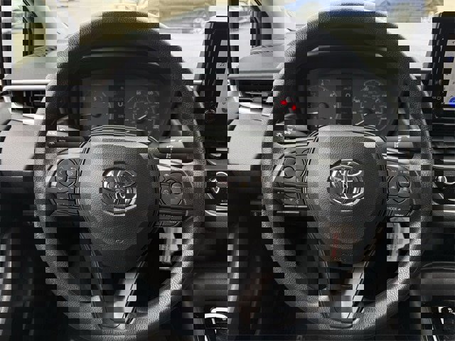 Used 2025 Toyota Corolla LE image 13