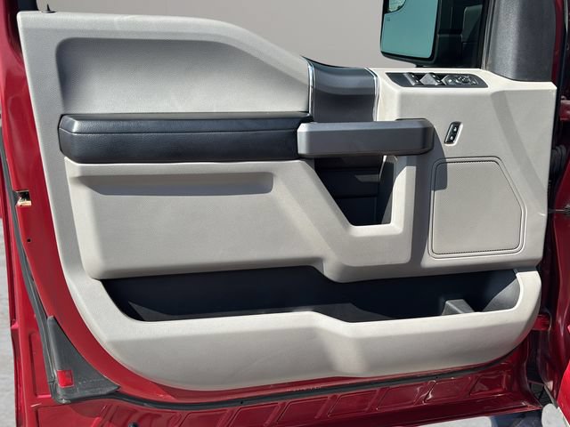 Used 2015 Ford F150 XLT w/ Equipment Group 302A Luxury AWD/4WD image 16