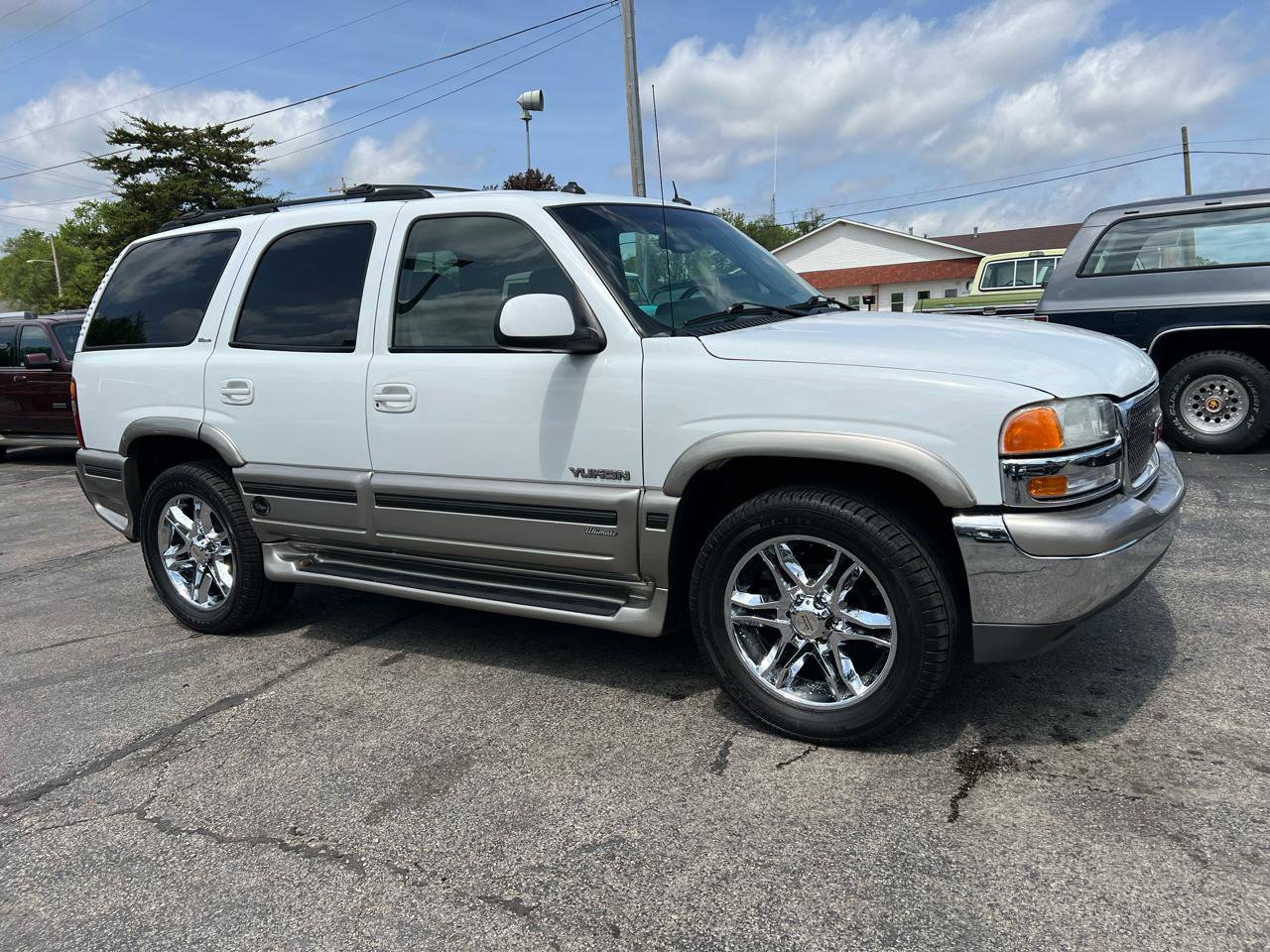 Used 2003 GMC Yukon SLT w/ 1SD Preferred Equipment Group AWD/4WD image 4