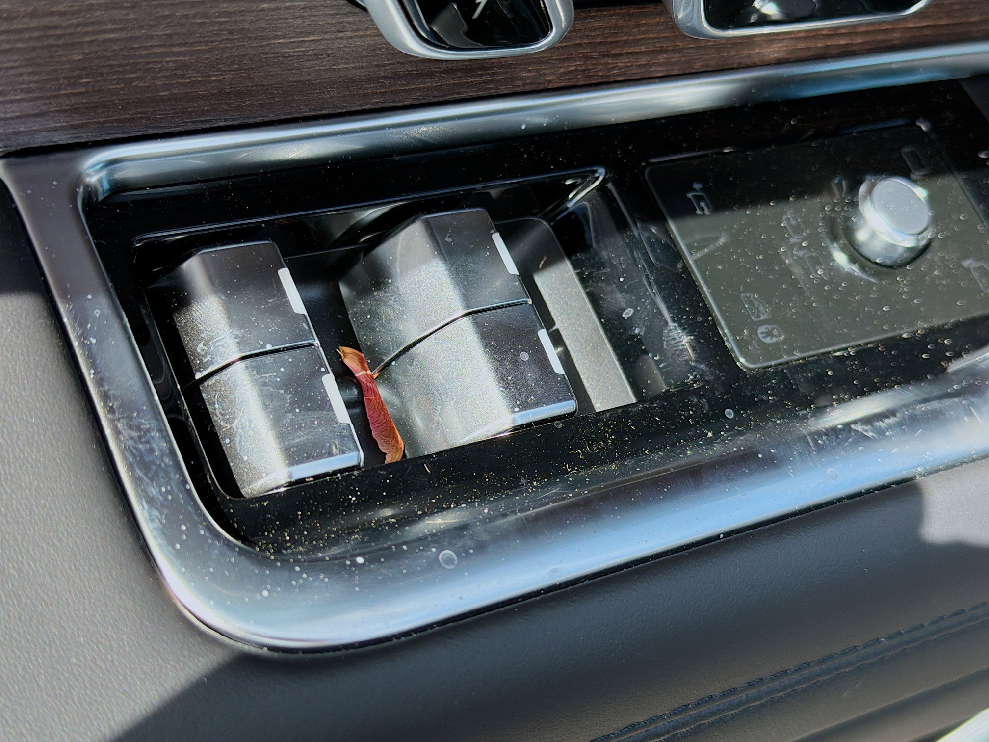 New 2026 Land Rover Range Rover SE image 24