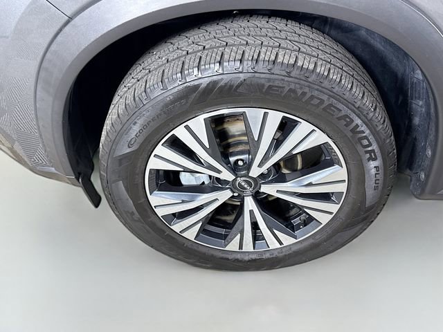 Used 2023 Nissan Rogue SV image 31