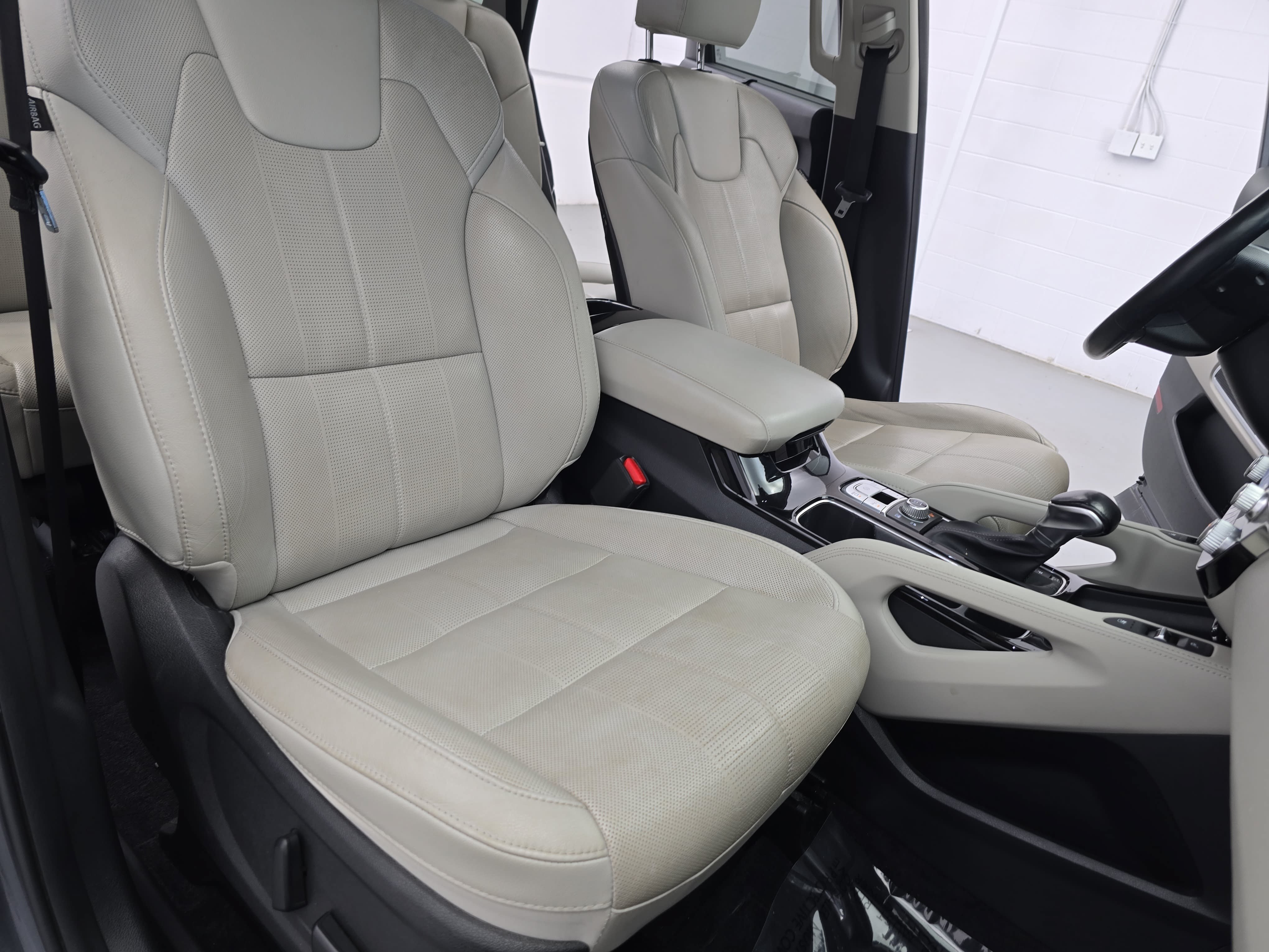Used 2020 Kia Telluride SX w/ Towing Package AWD/4WD image 10