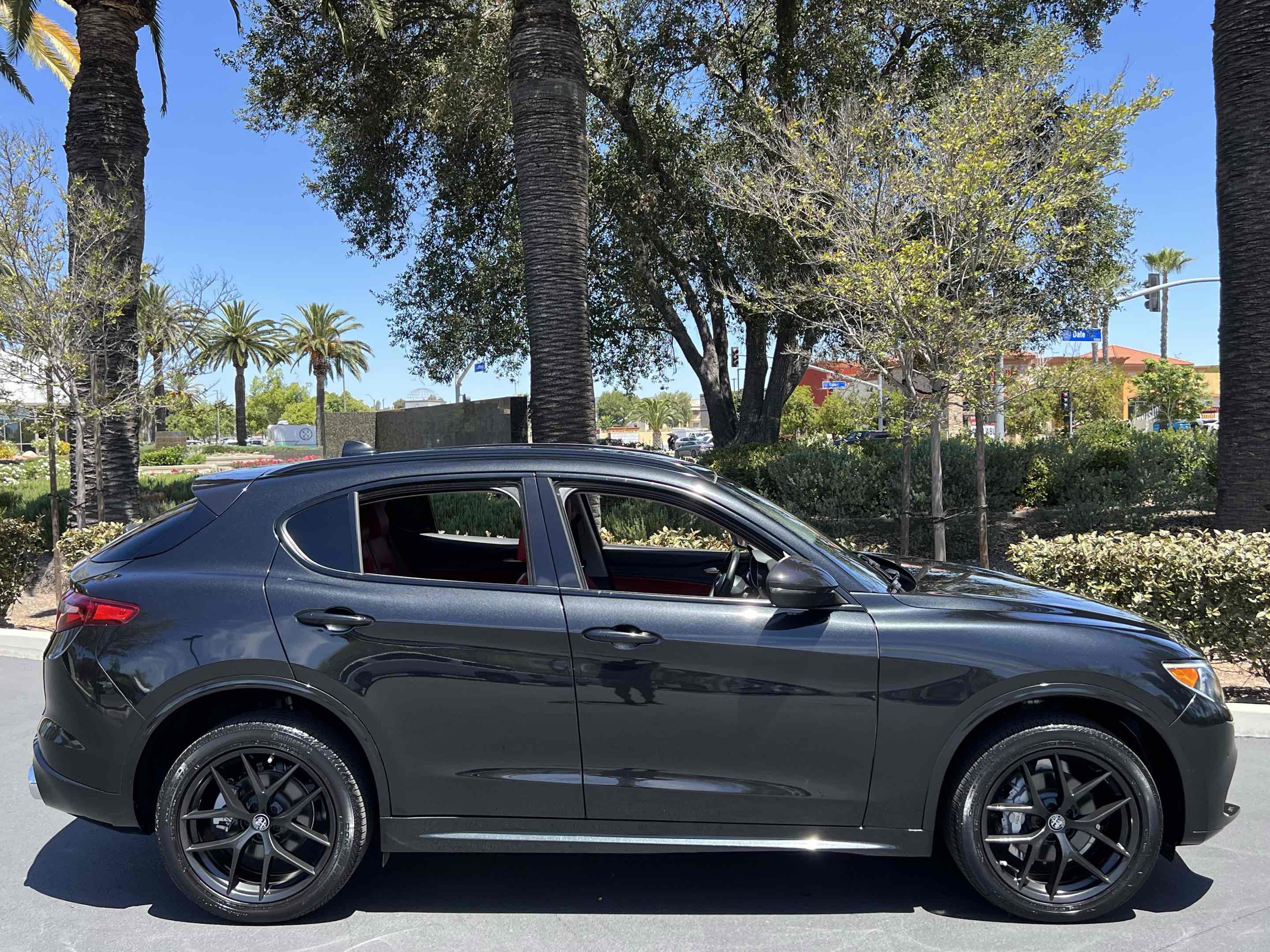 Used 2021 Alfa Romeo Stelvio Sprint w/ Nero Edizione RWD image 13