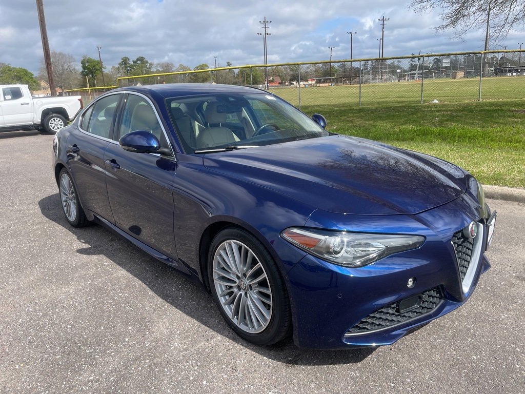 Used 2018 Alfa Romeo Giulia Ti w/ Quick Order Package 22Z Lusso image 3