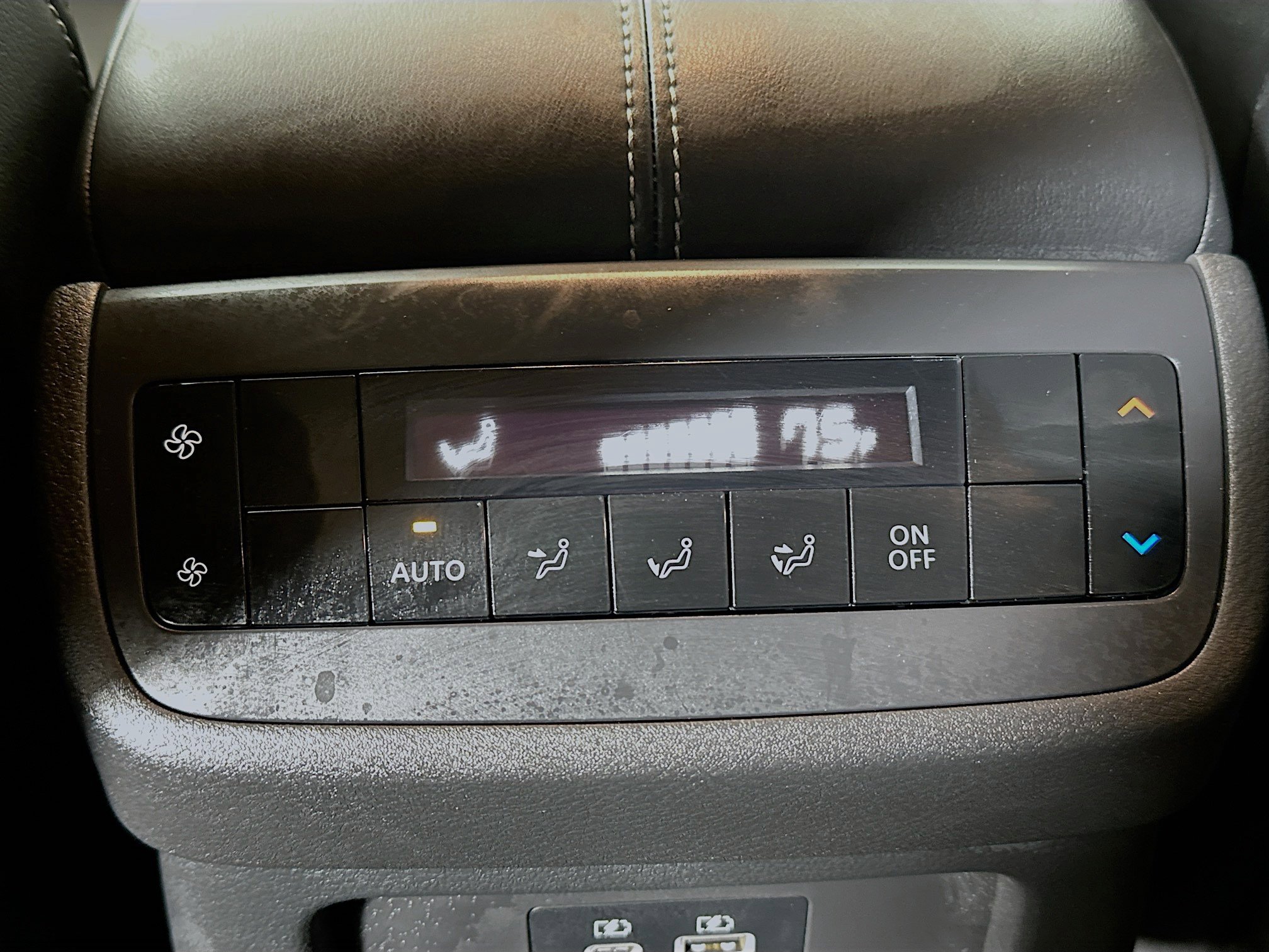 Used 2023 Nissan Pathfinder SL image 25