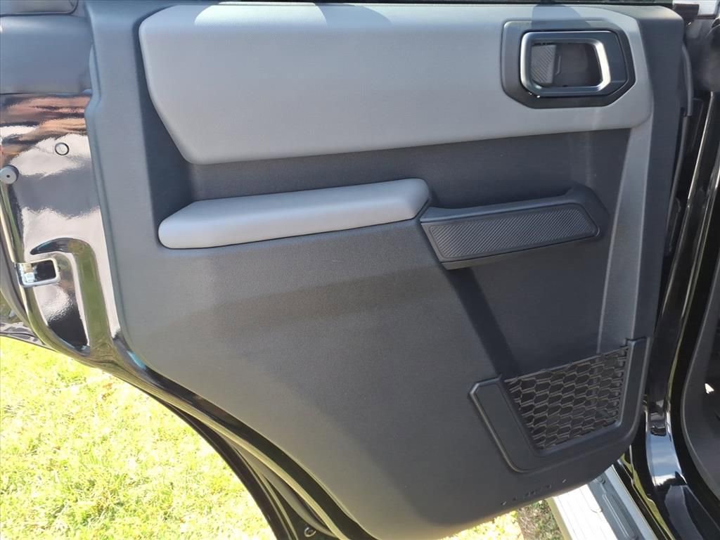 Used 2023 Ford Bronco Big Bend image 15