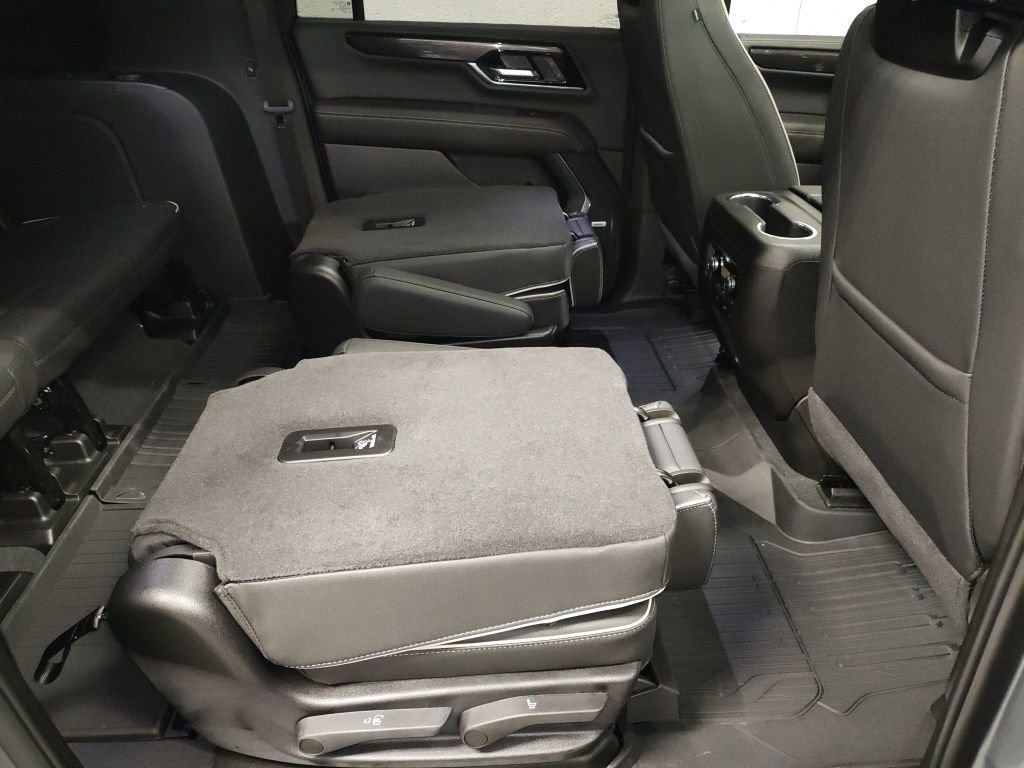 New 2026 GMC Yukon XL Elevation w/ Elevation Premium Package image 13