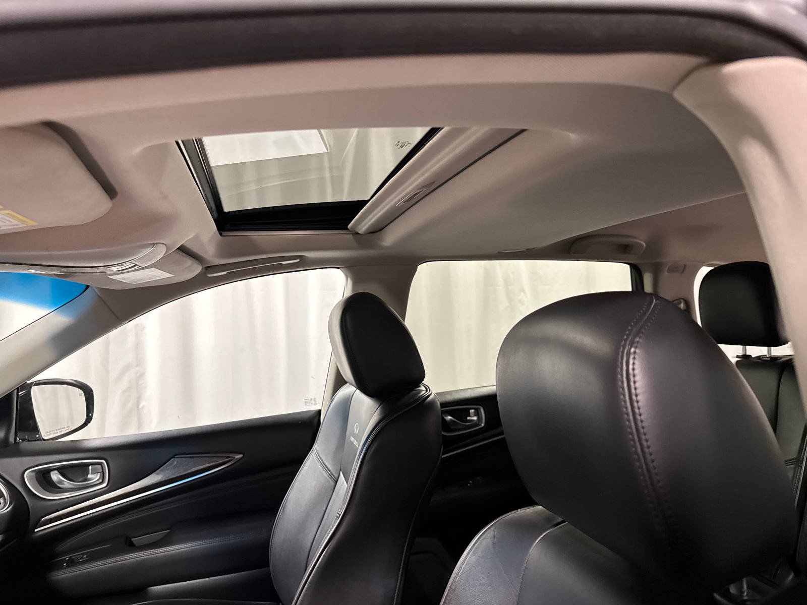 Used 2014 INFINITI QX60 Luxe w/ Premium Package AWD/4WD image 24