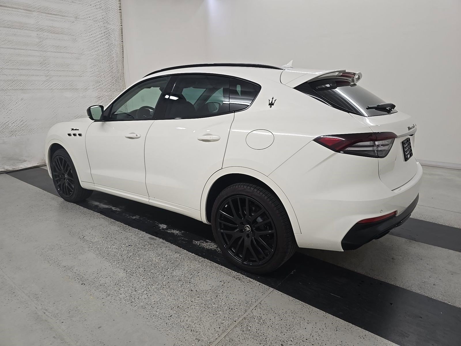 Used 2022 Maserati Levante Modena AWD/4WD image 5