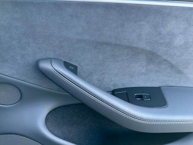 Used 2025 Tesla Model 3 Long Range image 21