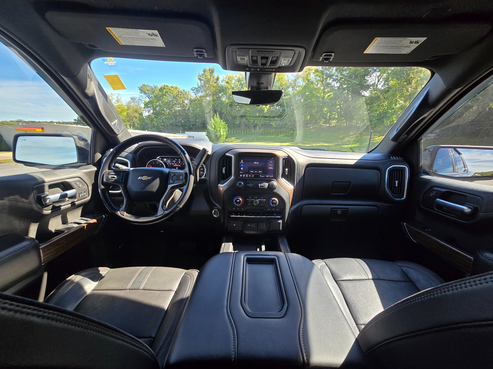 Used 2021 Chevrolet Silverado 1500 High Country w/ Technology Package AWD/4WD image 16