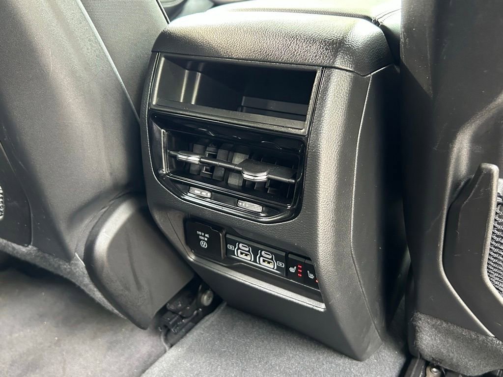 Certified 2024 Jeep Grand Cherokee Limited w/ Black Appearance Package image 43