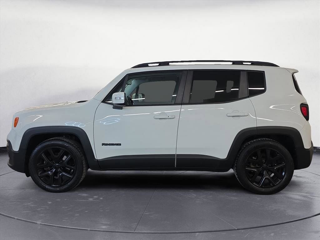Used 2017 Jeep Renegade Altitude image 3