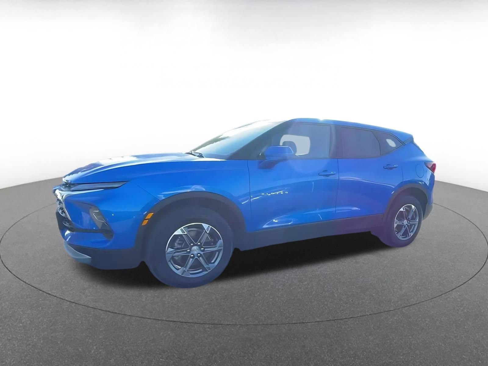 Used 2025 Chevrolet Blazer LT image 8