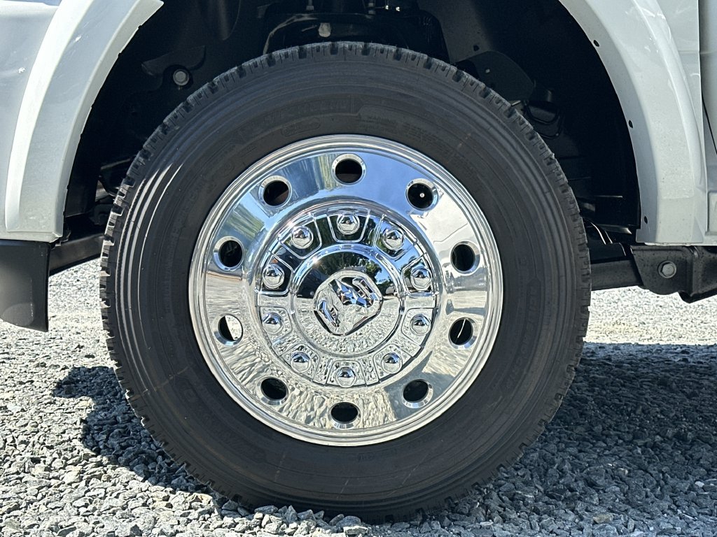 New 2027 RAM 4500 4x4 Crew Cab DRW w/ Laramie Trim Package image 12