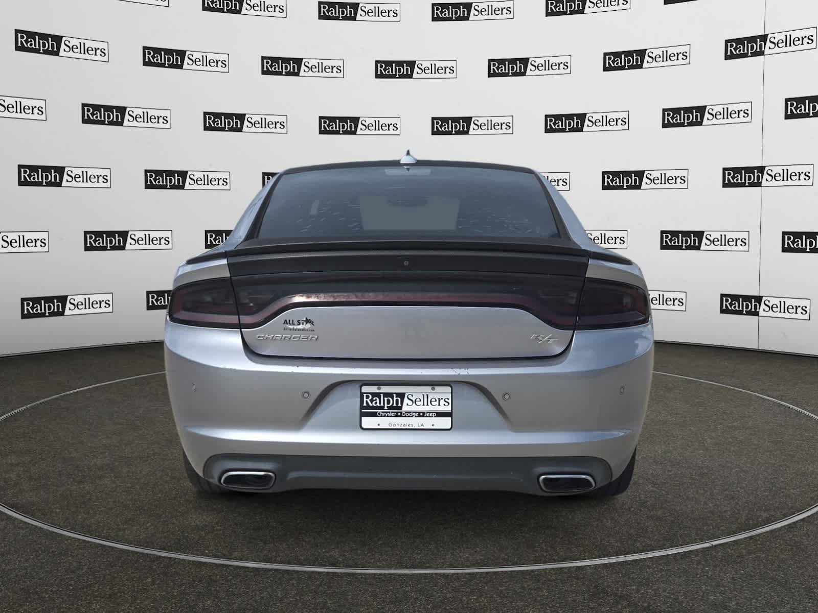 Used 2018 Dodge Charger R/T RWD image 5