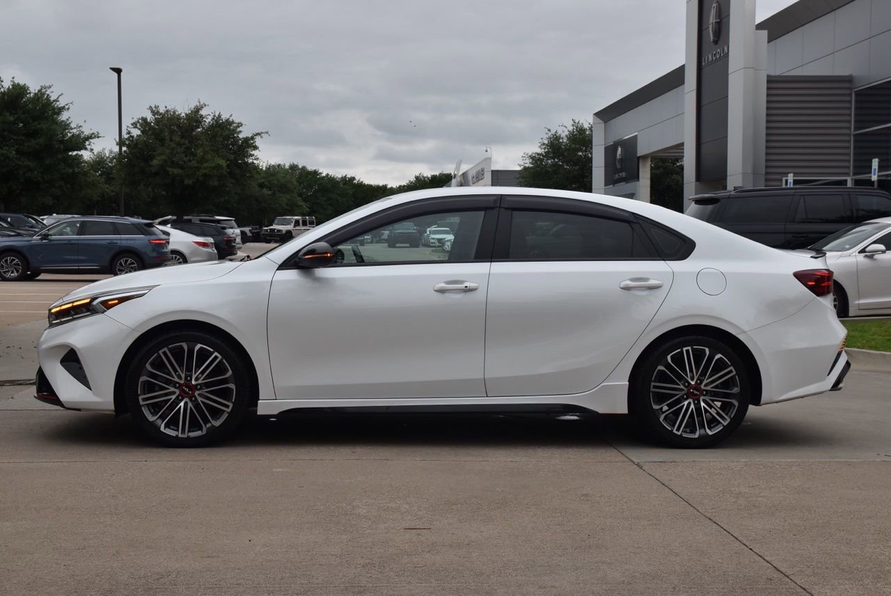 Used 2022 Kia Forte GT w/ GT Technology Package FWD image 12
