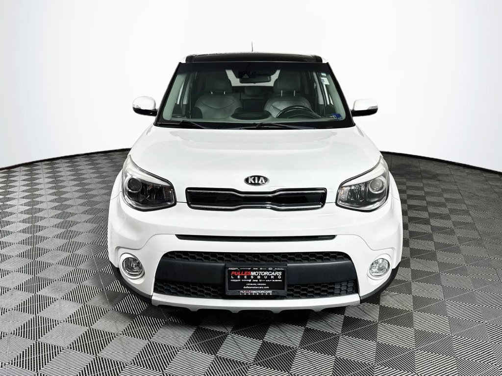 Used 2017 Kia Soul + w/ Primo Package FWD image 2