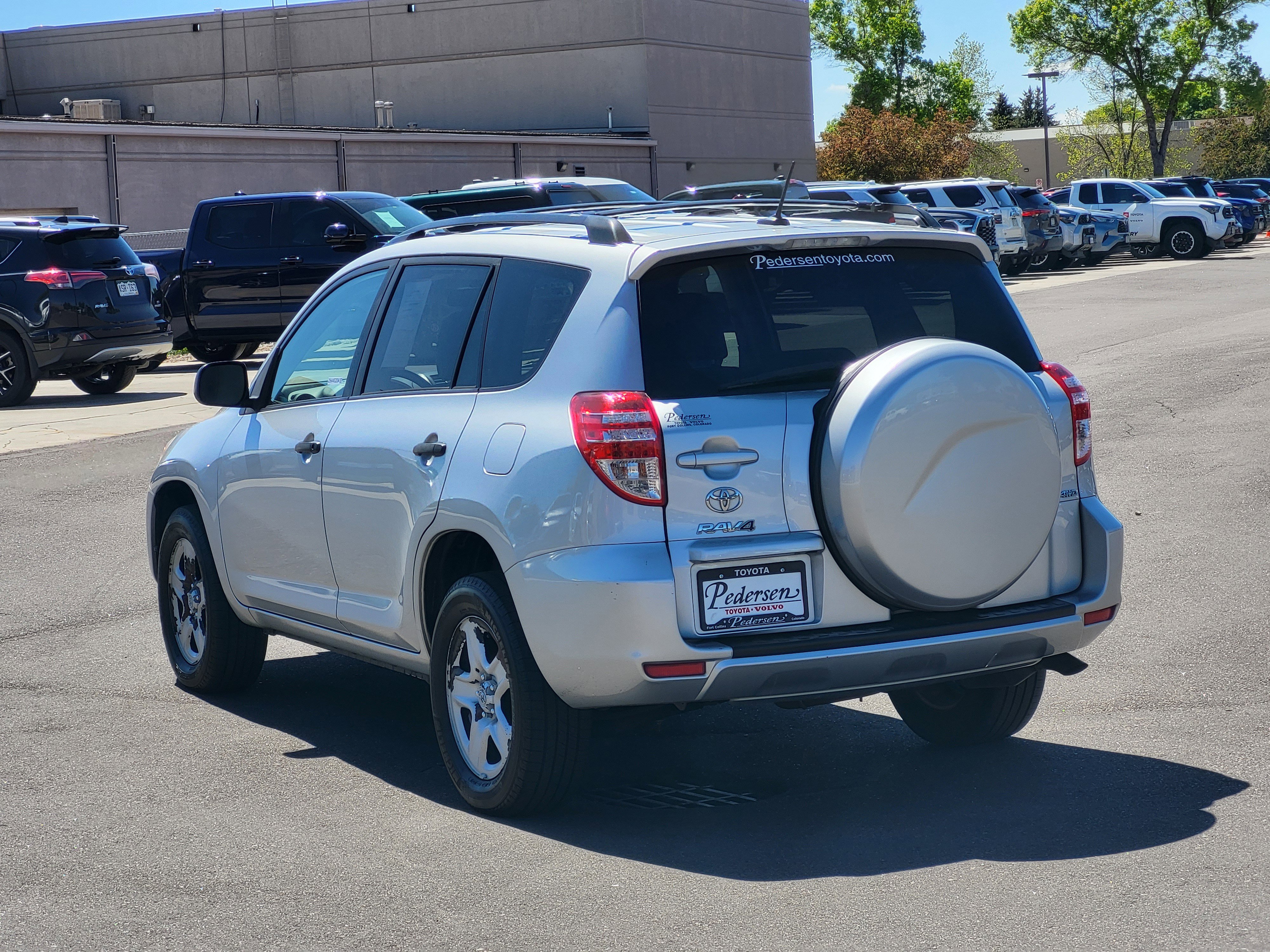 Used 2011 Toyota RAV4 4WD w/ Base L4 Extra Value Pkg image 3