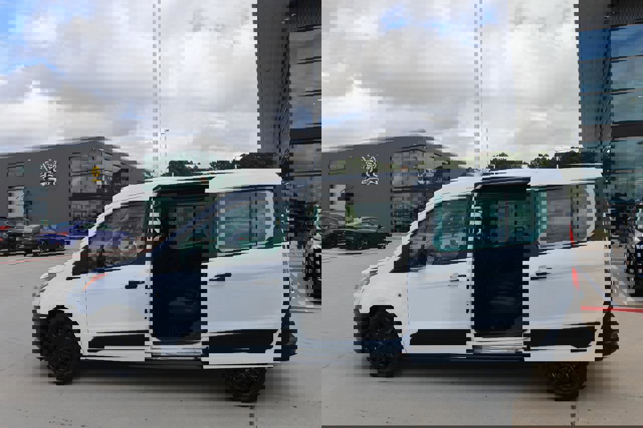 Used 2019 Ford Transit Connect XL image 12