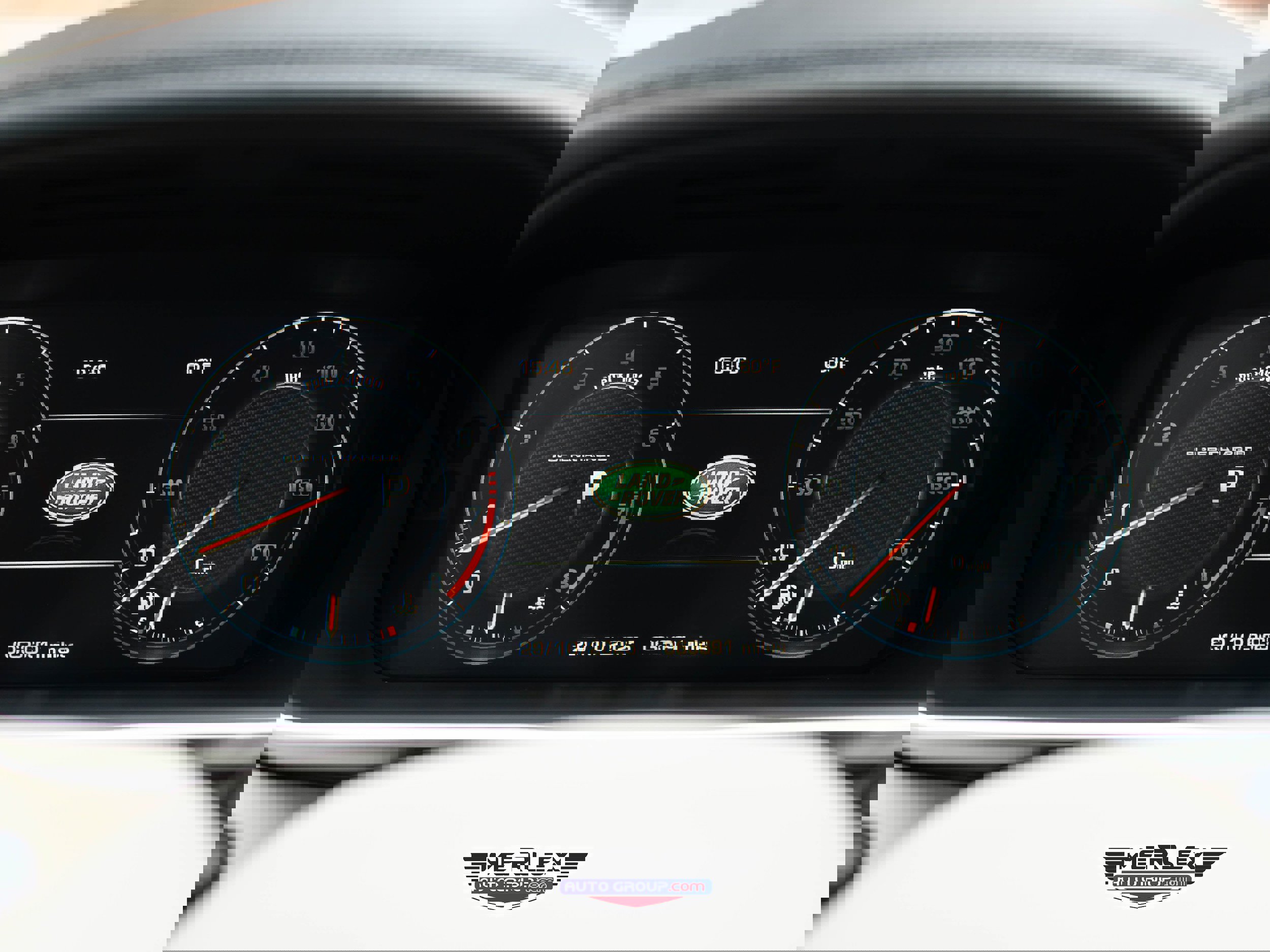 Used 2016 Land Rover Range Rover Autobiography image 32