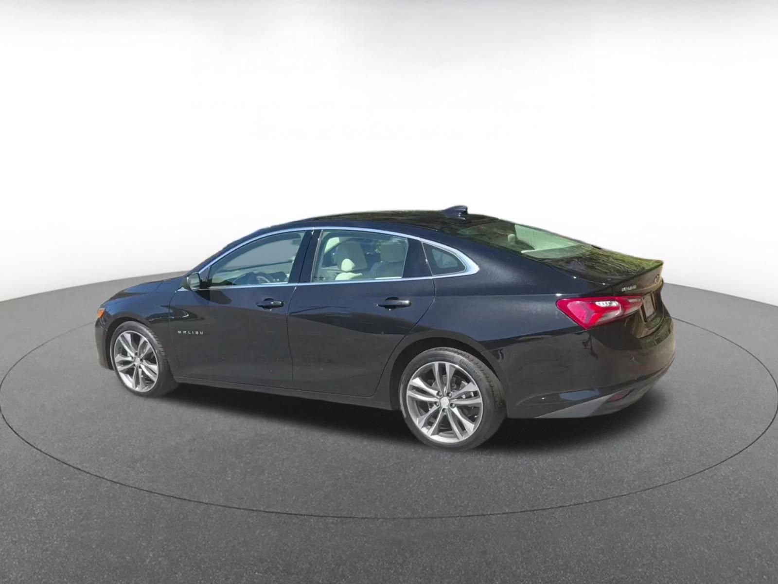 Used 2024 Chevrolet Malibu LT image 10