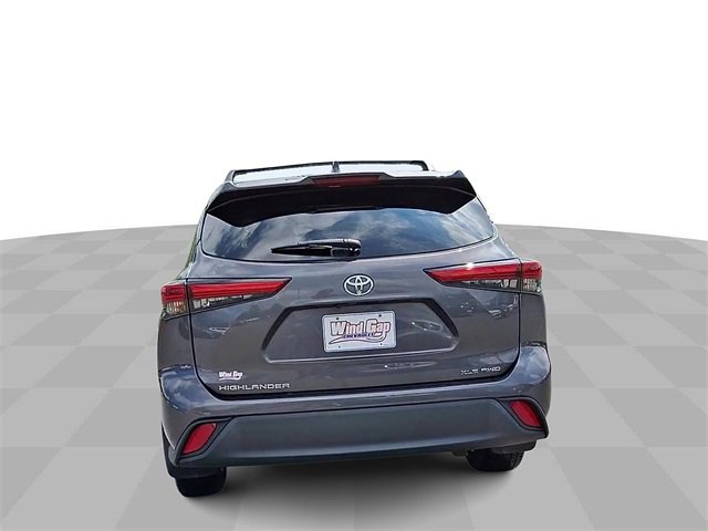 Used 2022 Toyota Highlander XLE image 7