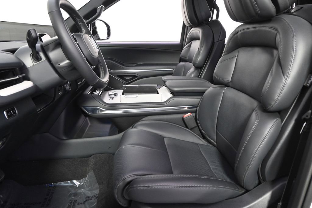 New 2026 Lincoln Navigator Reserve image 13