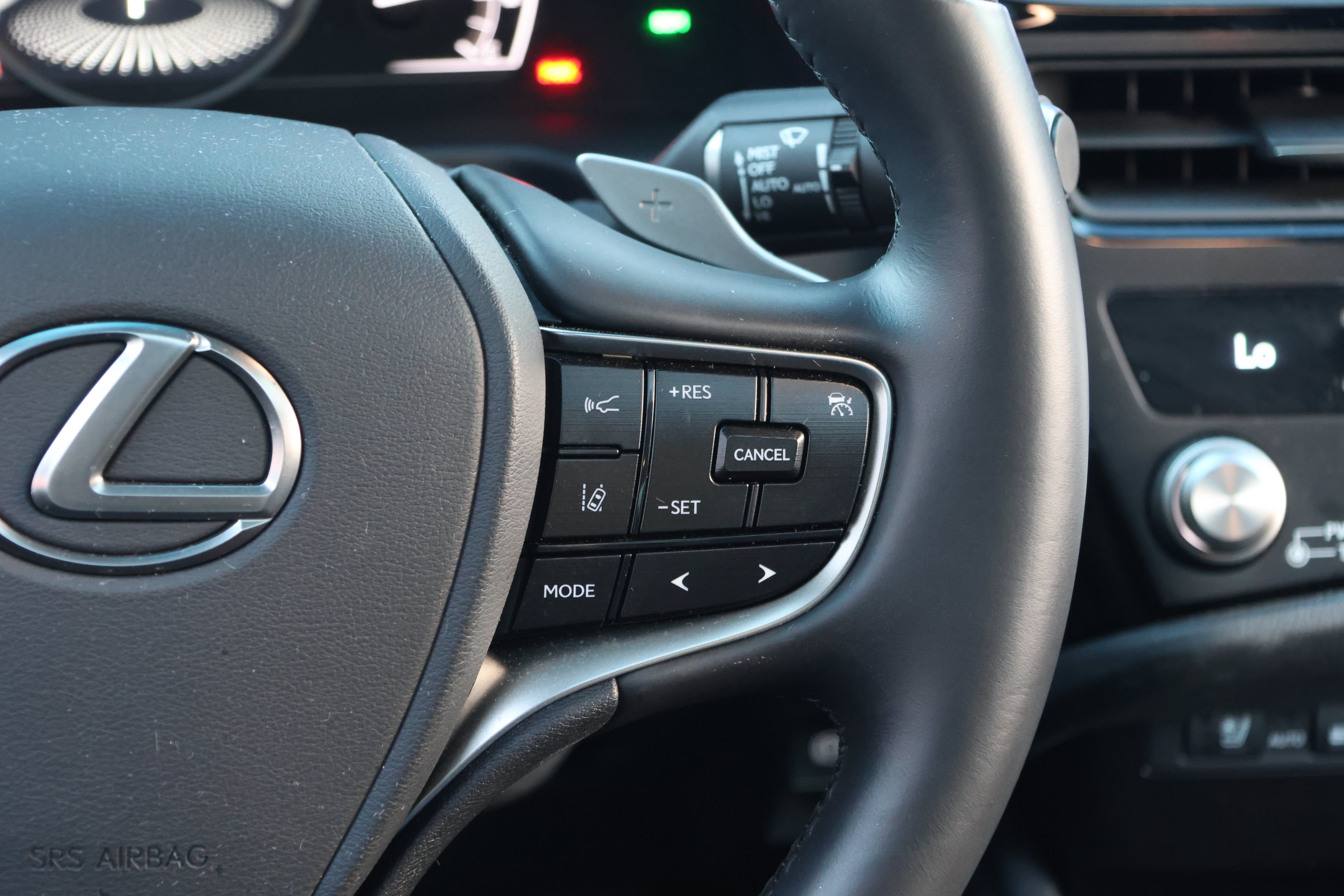 Certified 2025 Lexus ES 300h w/ Premium Package FWD image 20