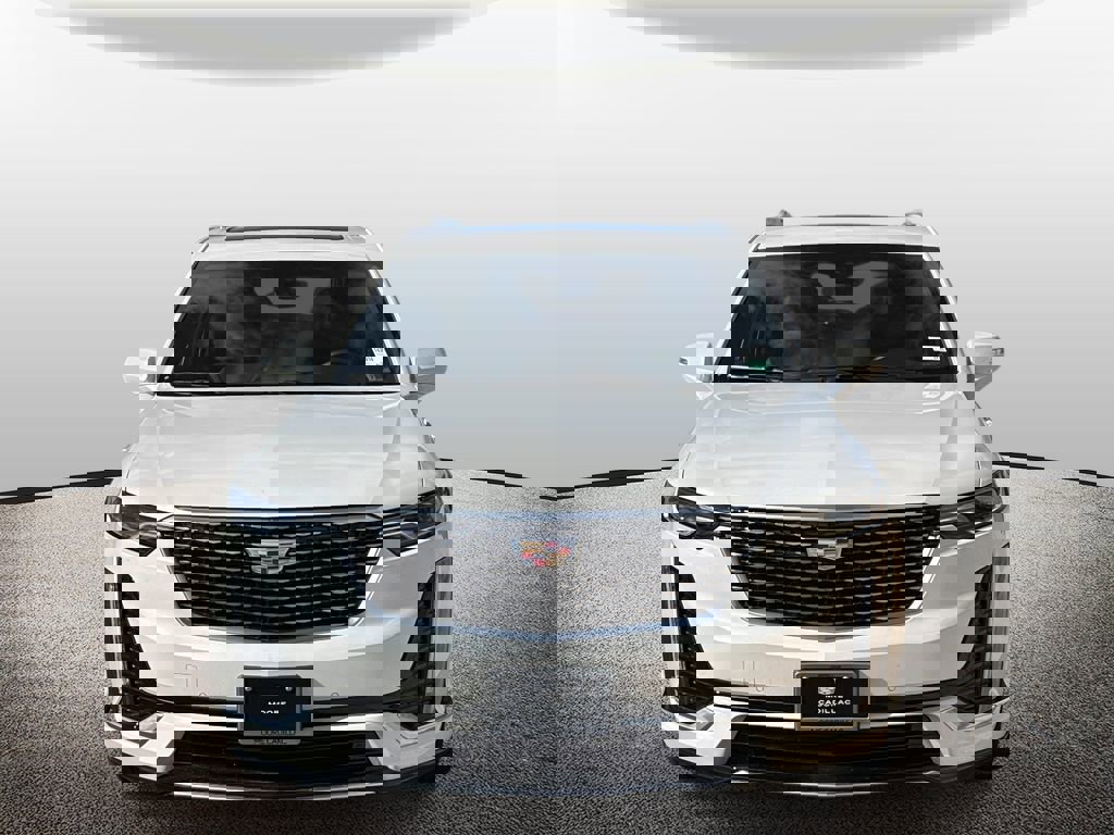 New 2025 Cadillac XT6 Luxury image 6