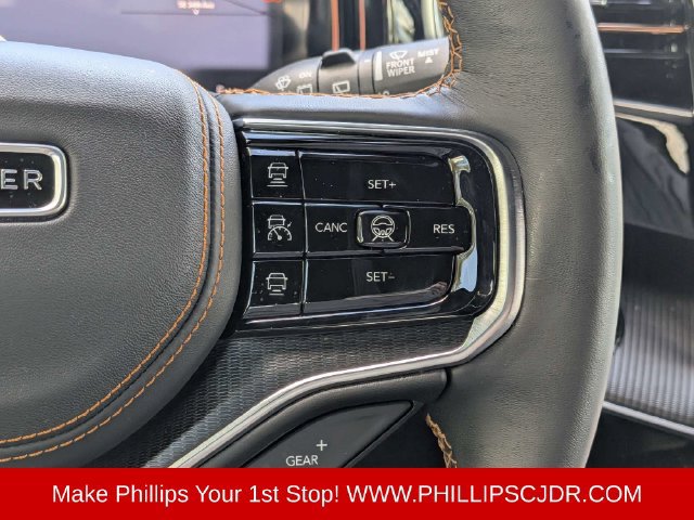 Certified 2026 Jeep Grand Wagoneer Summit AWD/4WD image 24