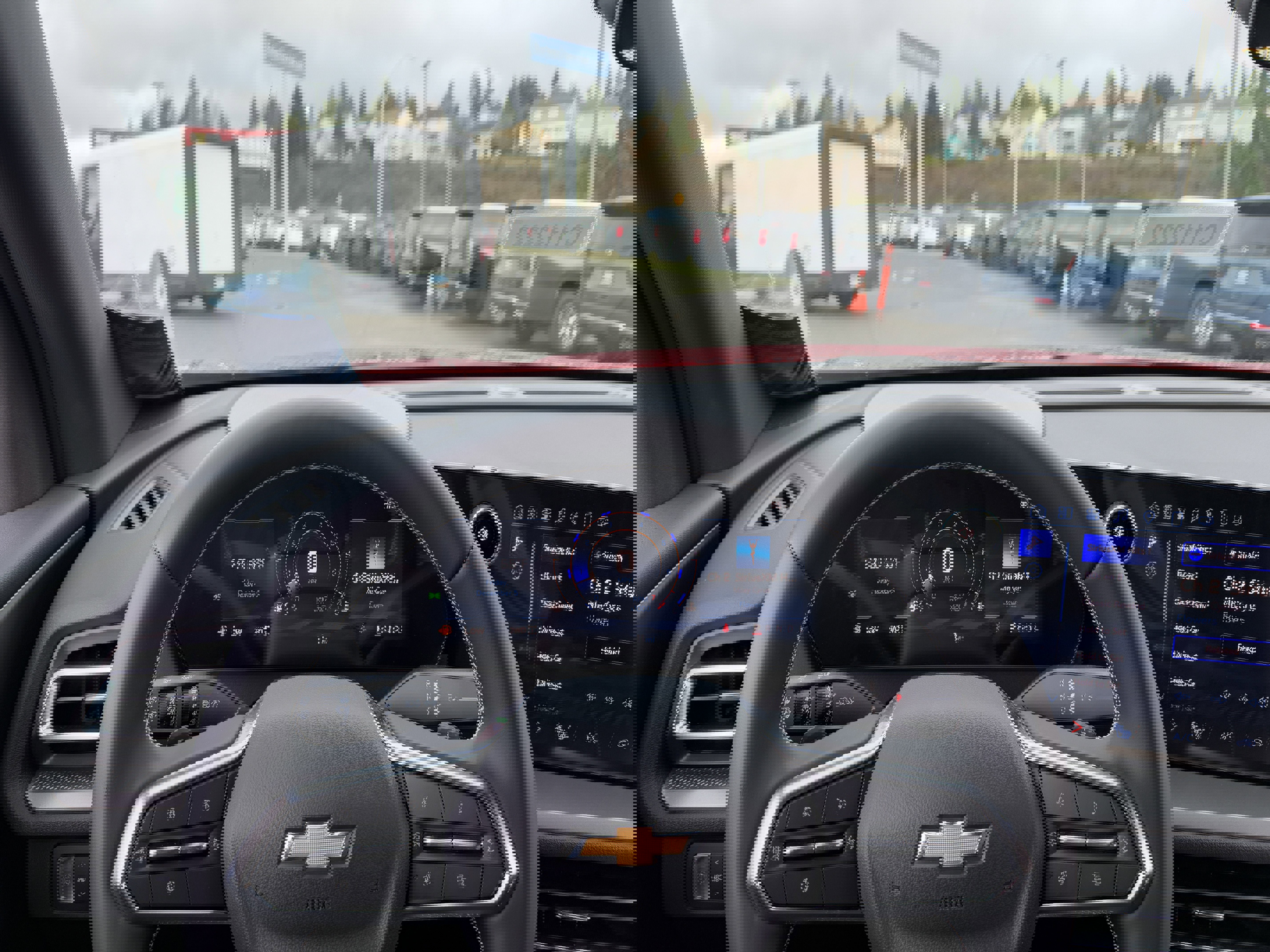 New 2025 Chevrolet Traverse LT image 12