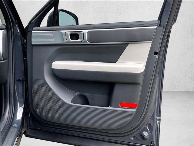 Used 2025 Hyundai Santa Fe SE FWD image 19