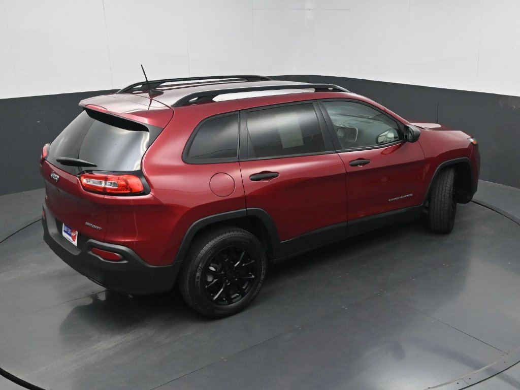 Used 2017 Jeep Cherokee Sport FWD image 30
