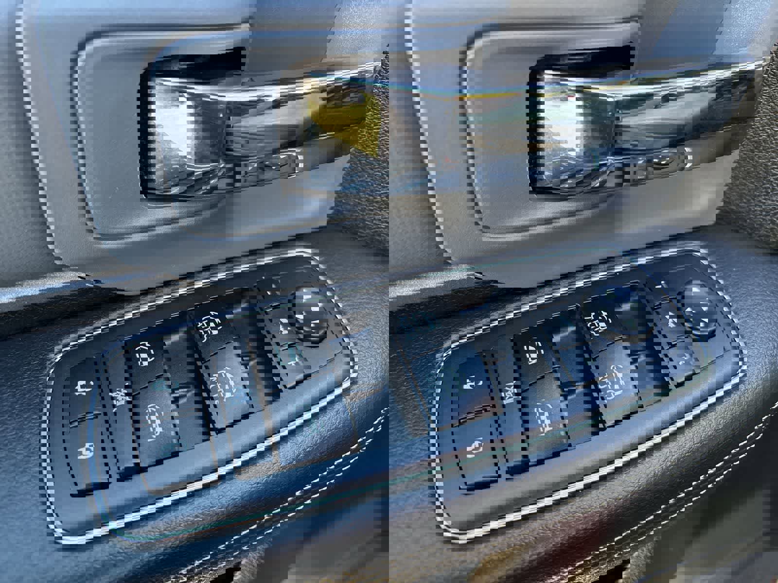 Used 2017 RAM 2500 Power Wagon w/ Luxury Group image 9