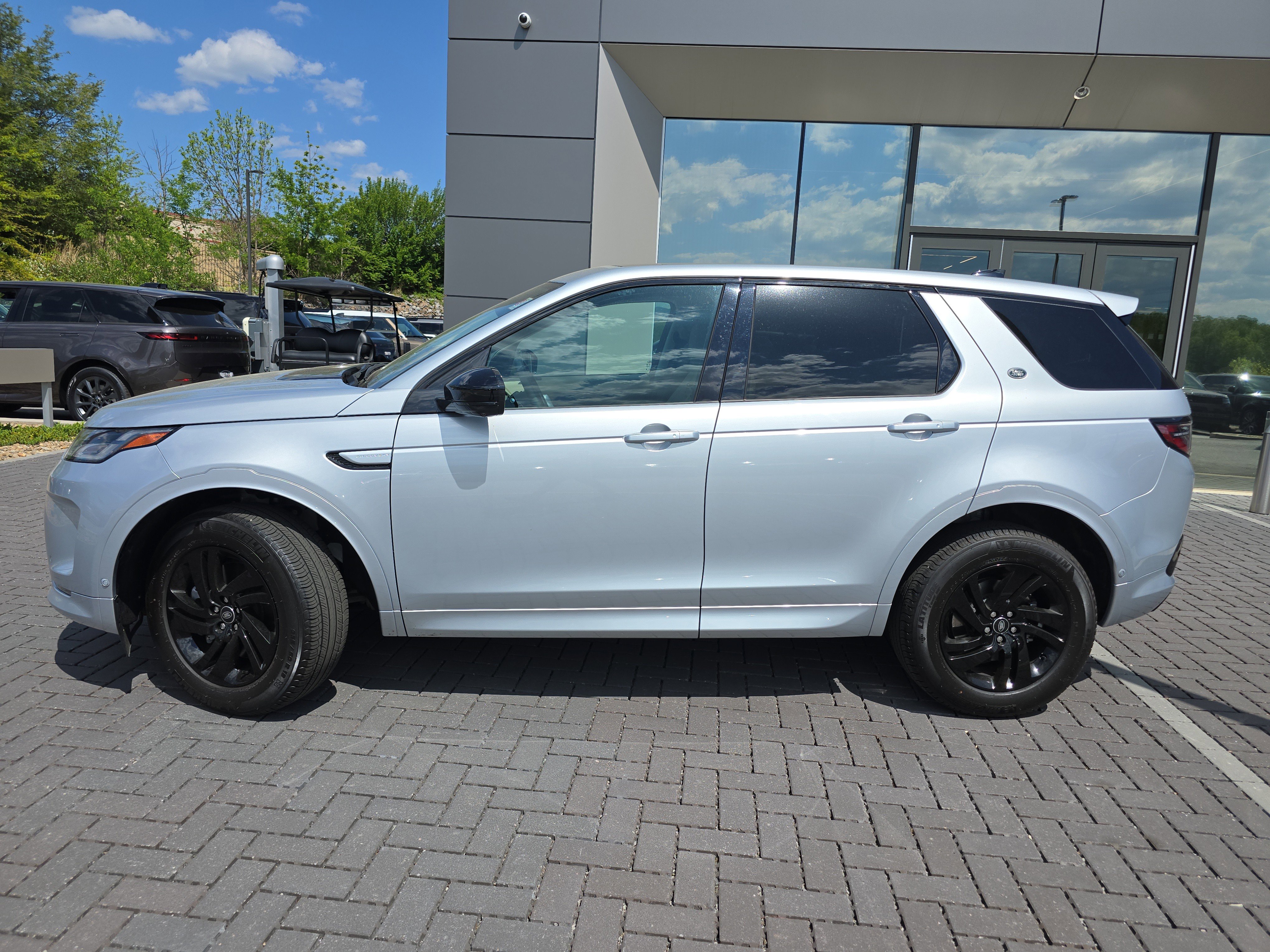 Certified 2025 Land Rover Discovery Sport S AWD/4WD image 8