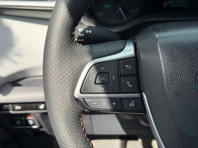Used 2024 Toyota Sienna XSE FWD image 33