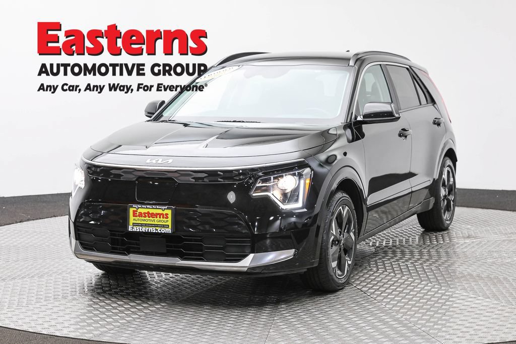 Used 2024 Kia Niro Wind w/ Wind Preserve Package FWD image 1